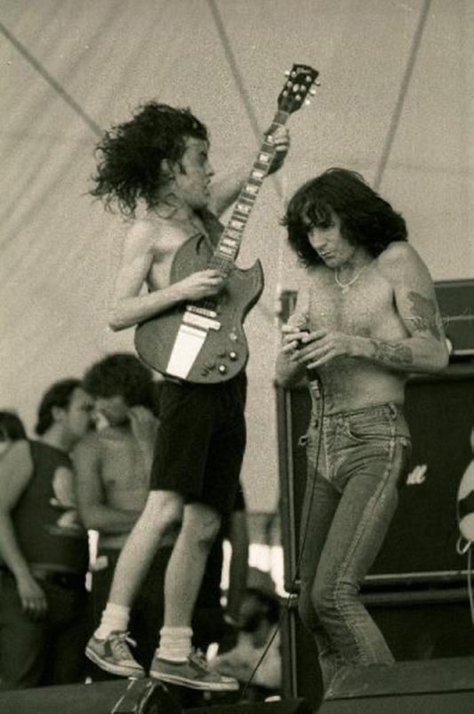 AC/DC - Bon Scott and Angus Young. (1978)